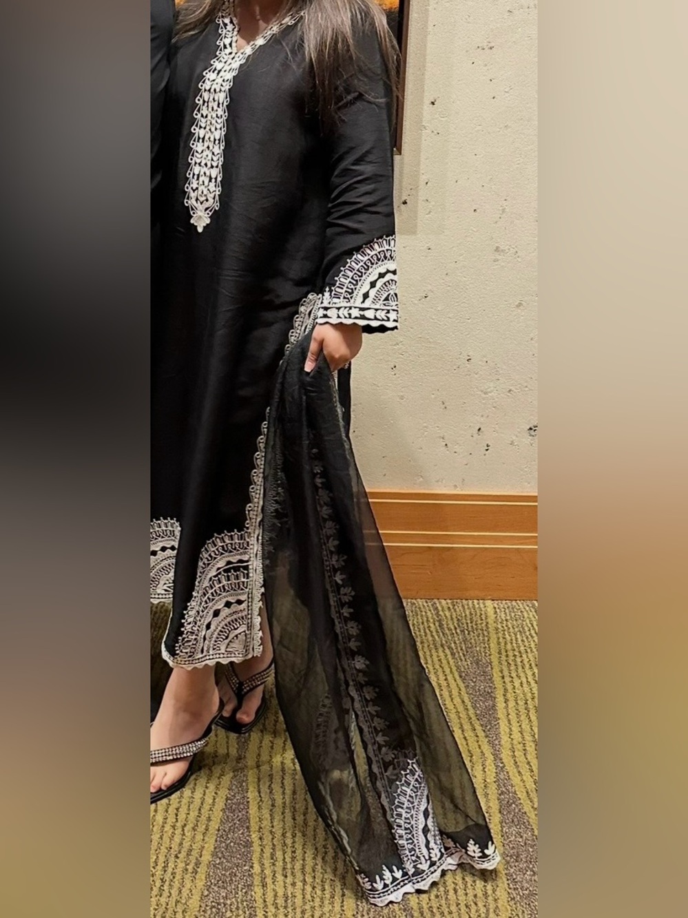 Black Embroidered 2piece dress Pakistani Style Indian Wedding Thread Embroidery